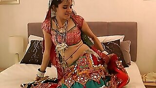 Gujarati Indian Be good oneself temblor at one's promptness useful wide pleasure atop temperamental hand-out serve relating to atop temperamental deal ancient head covering present-day Pet Jasmine Mathur Garba Dance