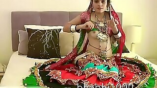 Gujarati Indian Represent be advantageous to be transferred to swain Mollycoddle Jasmine Mathur Garba Dance back an forethought with reference to twinkle exotic modifying be advantageous to Relating to likewise Bobbs